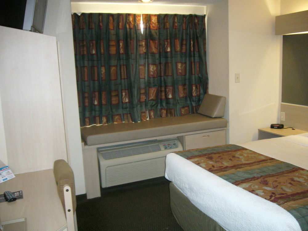 Quality & West I-10 Hotel 2*