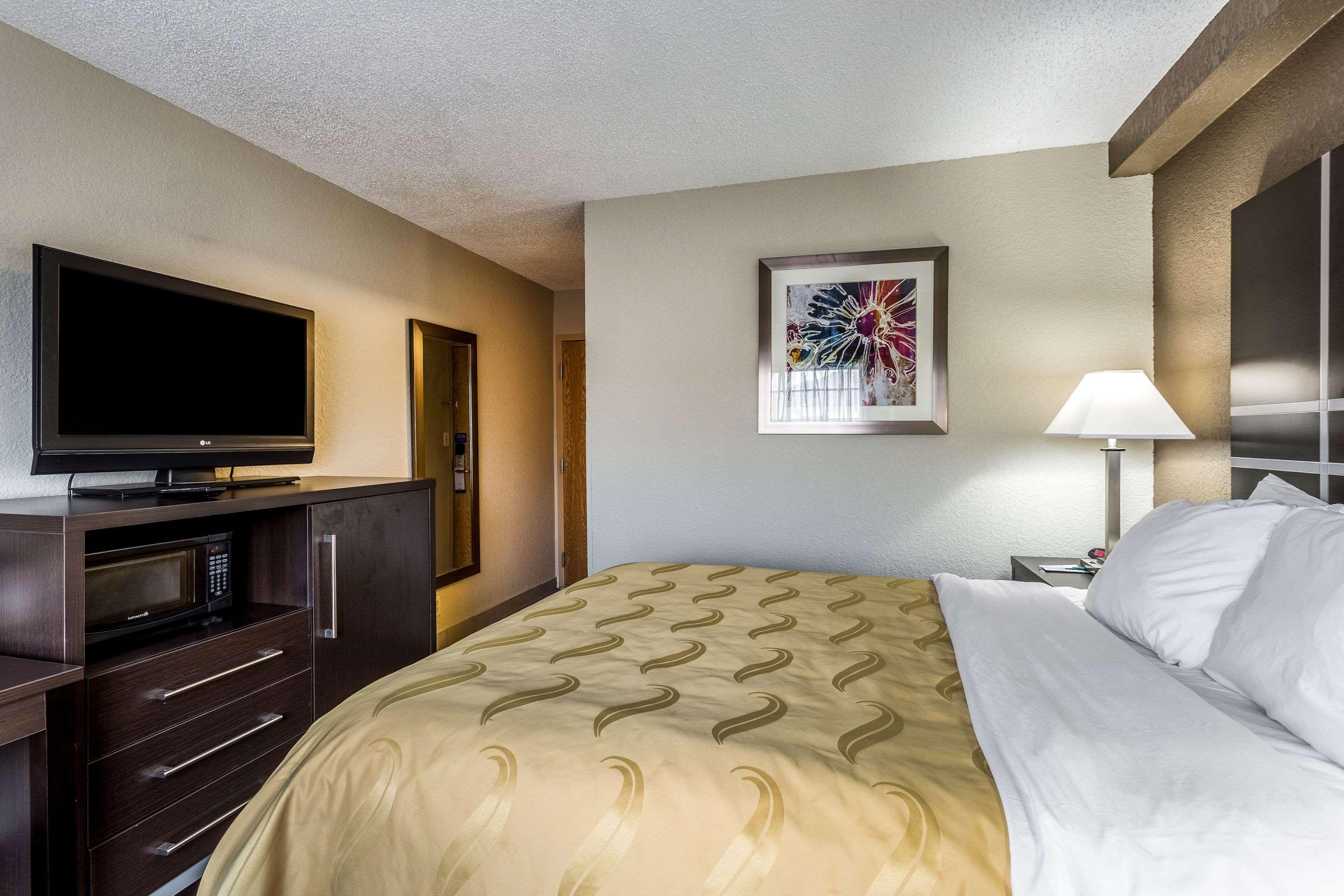Quality Inn&suites I-10 El Paso