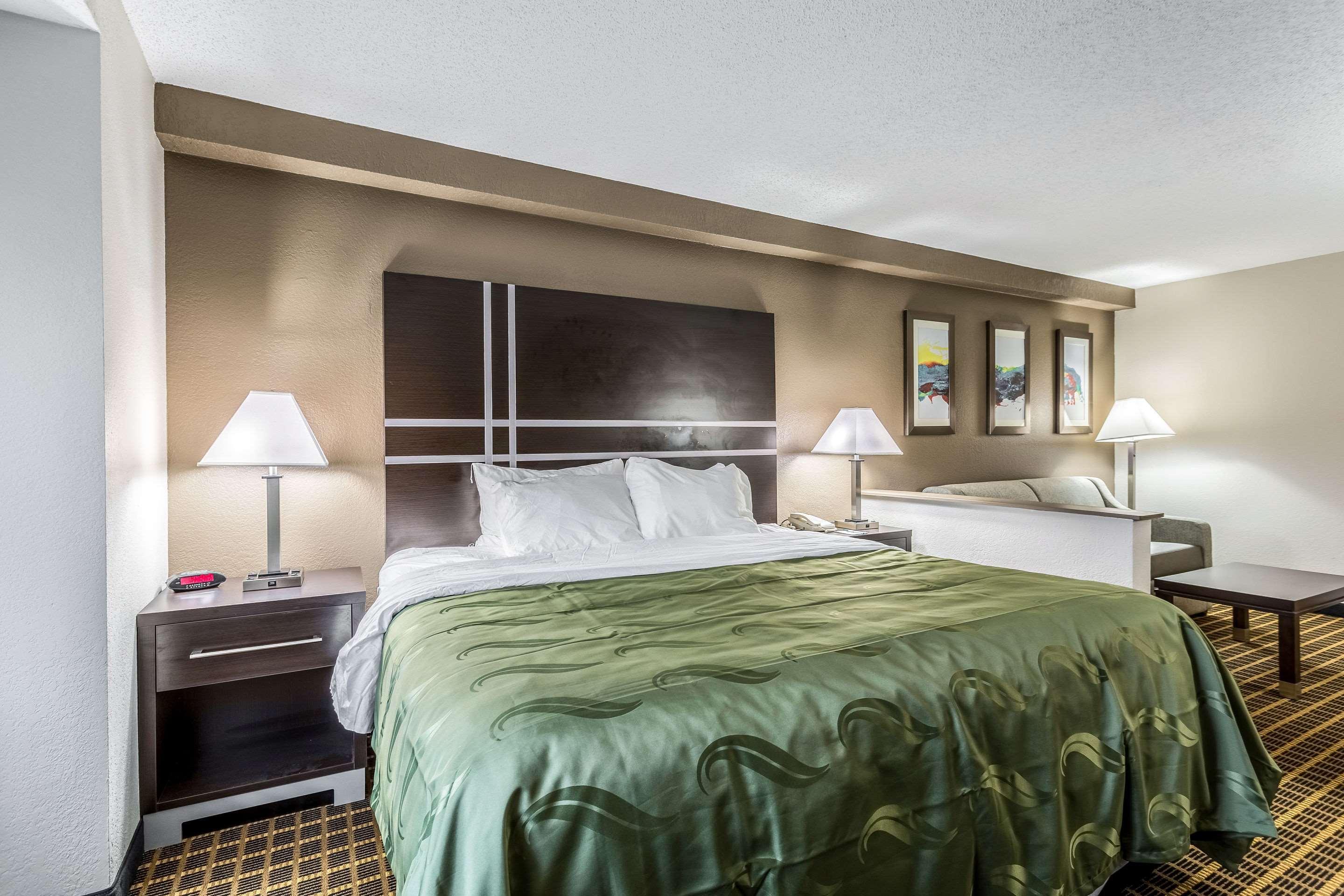 Quality Inn&suites I-10 2* El Paso