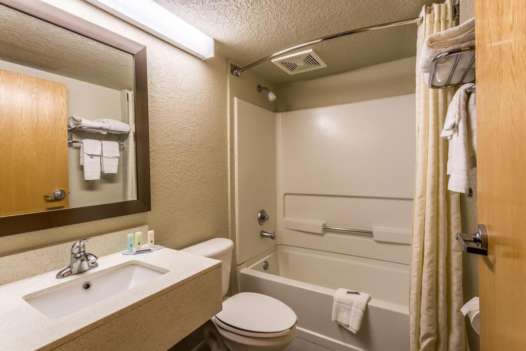 Hotel Quality Inn&suites I-10 2*