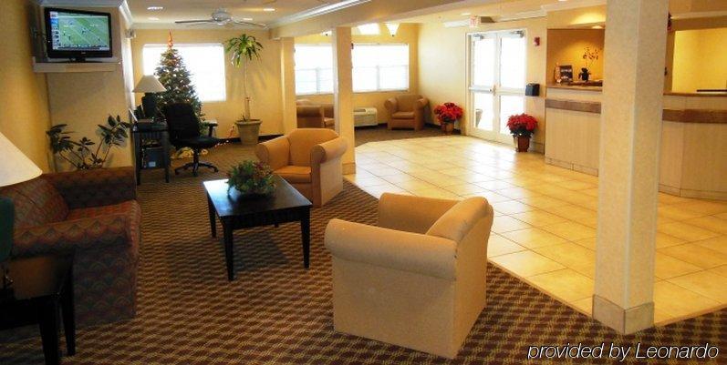 Quality Inn&suites I-10 2*