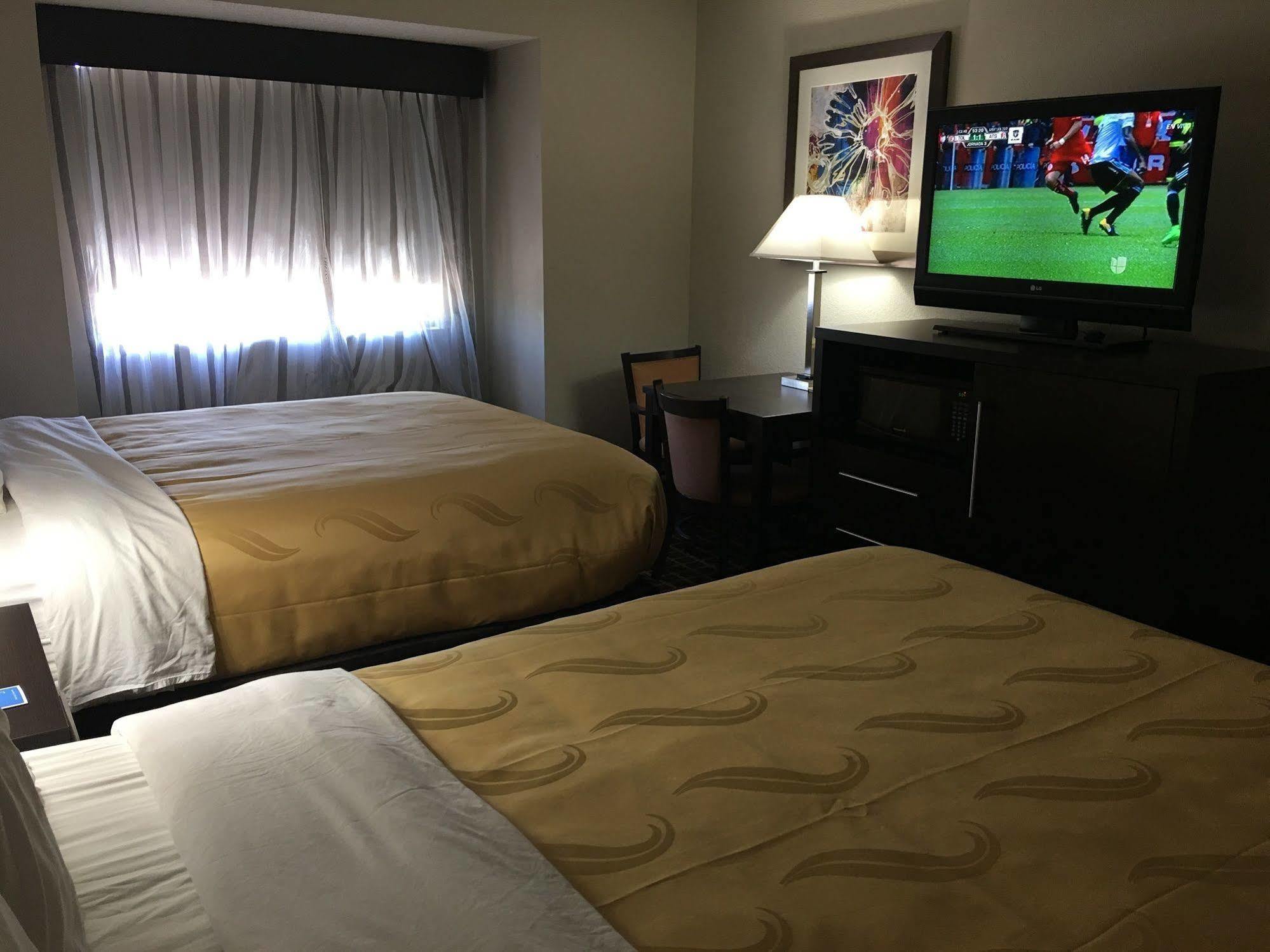Quality Inn&suites I-10 2* El Paso