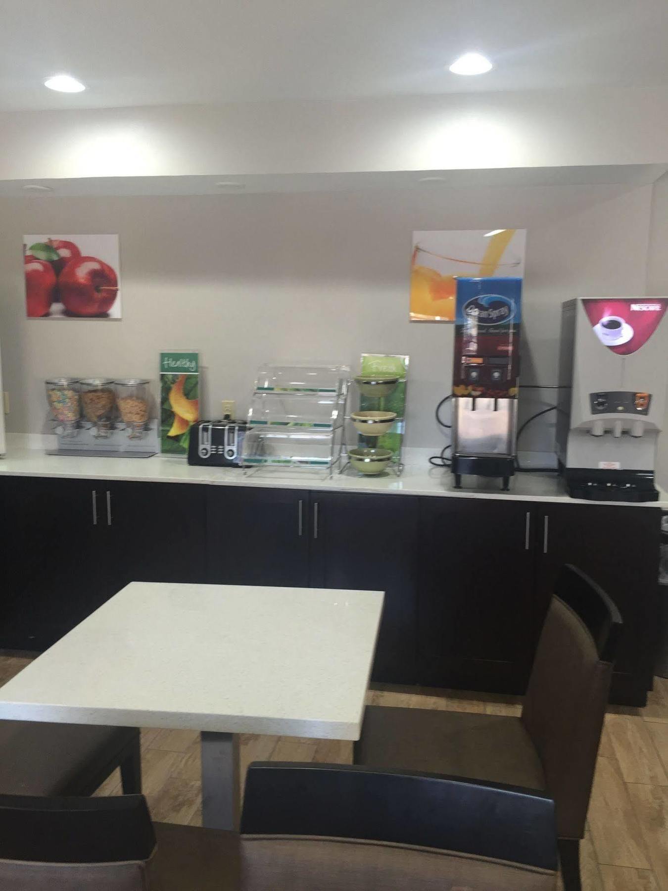 Quality Inn&suites I-10 2* El Paso